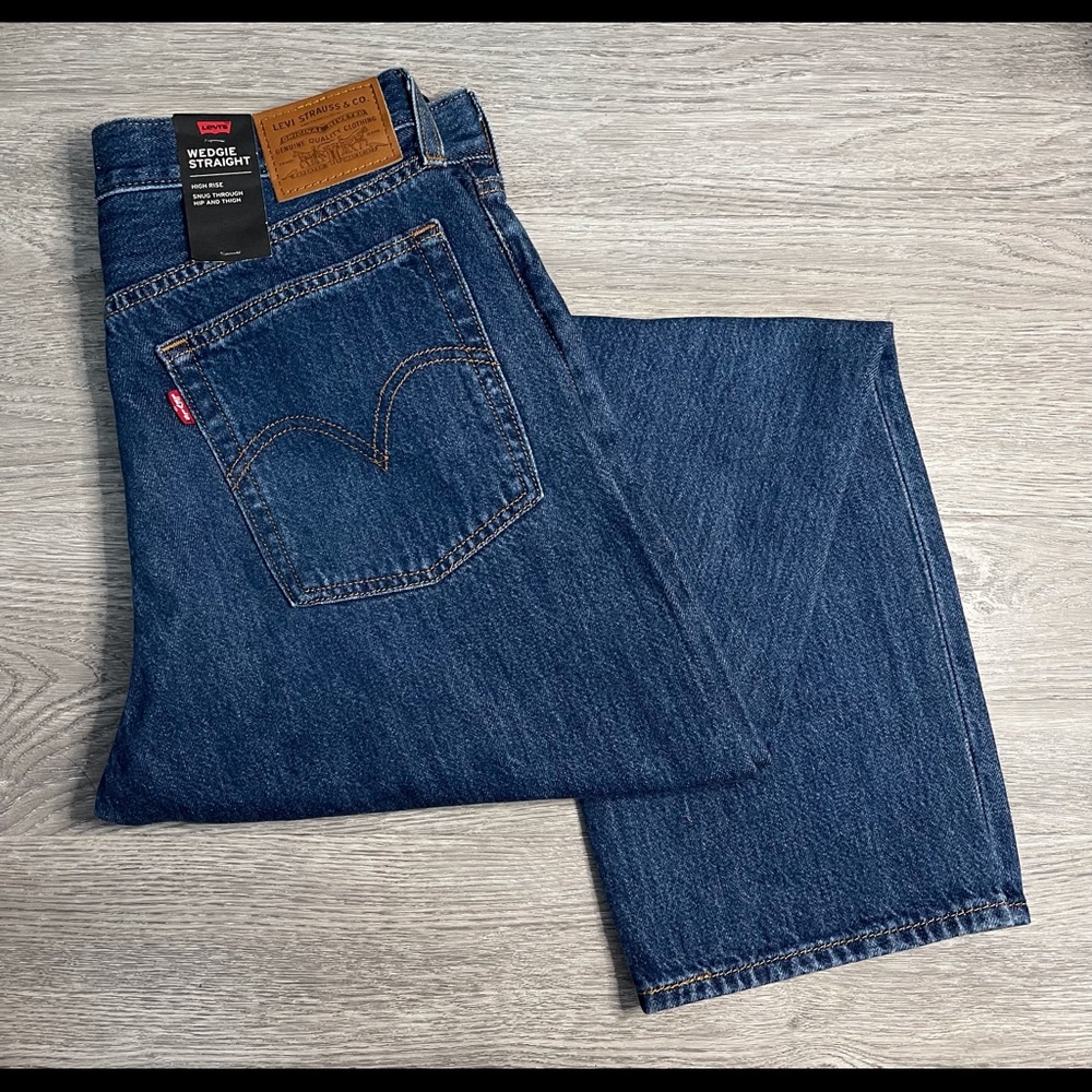 Levi’s Wedgie Straight Jeans